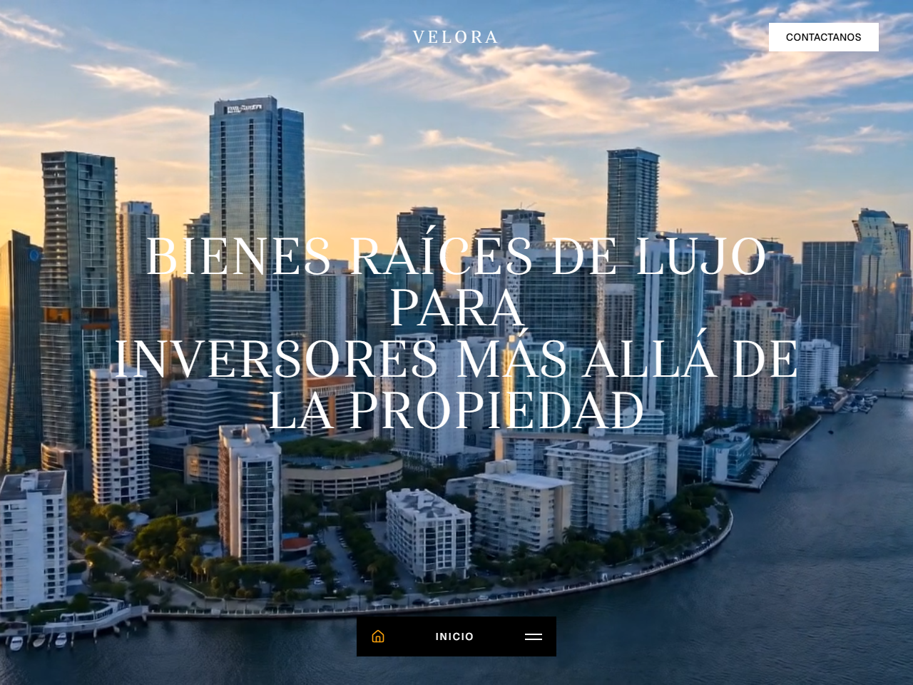 Concept de landing para inmobiliaria de lujo con galería scroll-driven